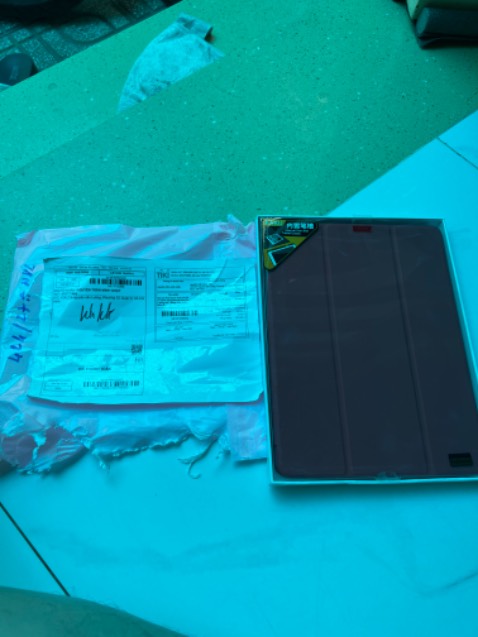 Shop *** đảo, đặt bao da Mutural mà giao hàng giá rẻ Kaku
Mọi người né shop này ra luôn nhé
Đang đợi Tiki hỗ trợ trả tiền lại