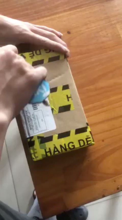 Tại sao sạc đầy bin khi rút cục sạc ra còn có 1cục vậy ạ