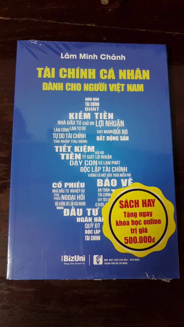 Mình tình cờ biết anh Lâm Minh Chánh qua Finhay, rồi tình cờ biết quyển sách này của anh Chánh. Mình đã có ý tưởng về tài chính cá nhân từ lâu nhưng nhờ đọc quyển sách này mới biết nên áp dụng ntn vào thực tế. Tác giả viết ngắn gọn, đơn giản cho người chưa học tài chính cũng hiểu được.