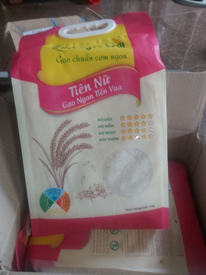 gạo date rất mới, hạt gạo nhìn là biết hàng loại ngon rồi, giao hàng nhanh, nhân giao viên giao hàng vui vẻ gạo date rất mới, hạt gạo nhìn là biết hàng loại ngon rồi, giao hàng nhanh, nhân giao viên giao hàng vui vẻ