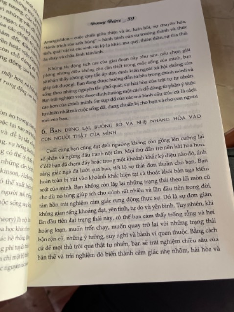 Cuốn sách rất hay ý nghĩa với những tâm hồn nhạy cảm. Hãy đọc nó để bạn hiểu nhiều hơn về chính mình, hành trình đời mình, thông cảm và lắng nghe bản thân hoà hợp với tạo hoá. Nuôi dưỡng nguồn nội lực vốn có từ bên trong, từ đó tỉnh thức tự thân tìm về niềm hạnh phúc nội tại.