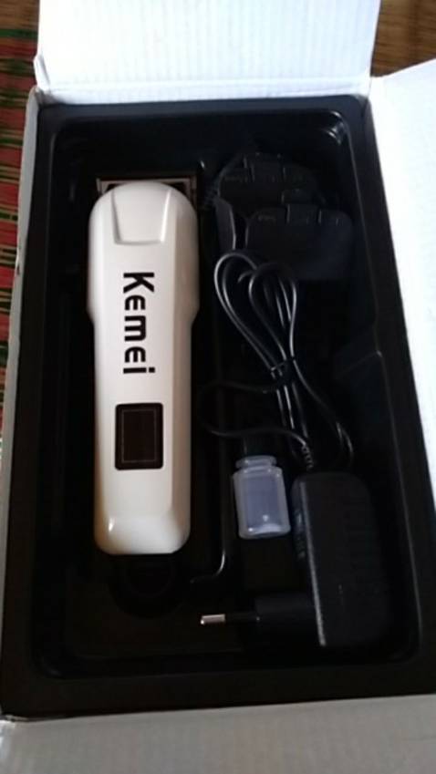 Tông đơ cắt tốt, phù hợp tầm giá, pin dùng được lâu