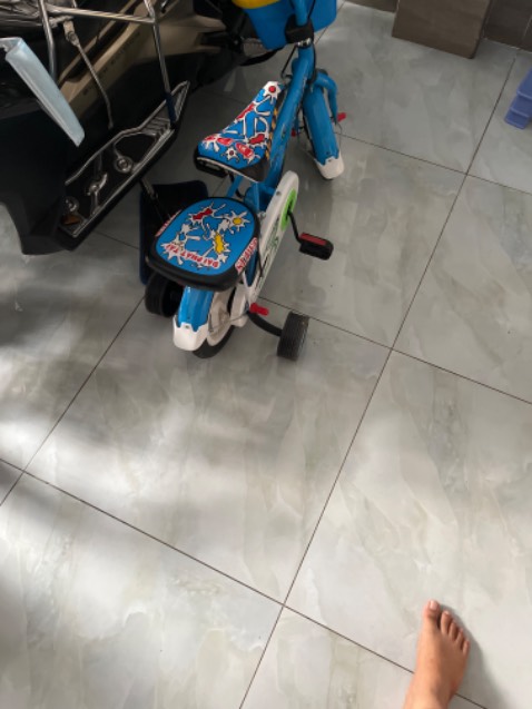 Giao nhanh trong 2h. Máy sử dụng tốt nhưng hơi ồn.