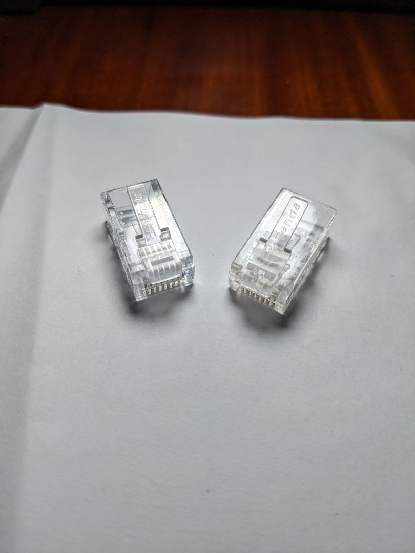 Hàng tốt, mẫu quốc tế box tiếng anh khá chỉnh chu, so với bản nội địa TQ mã TD1013c chữ tenda sắc sảo hơn, nhựa trong hơn và chân đồng dài to hơn, đặc biệt có mạ vàng ánh kim chống oxy hoá.