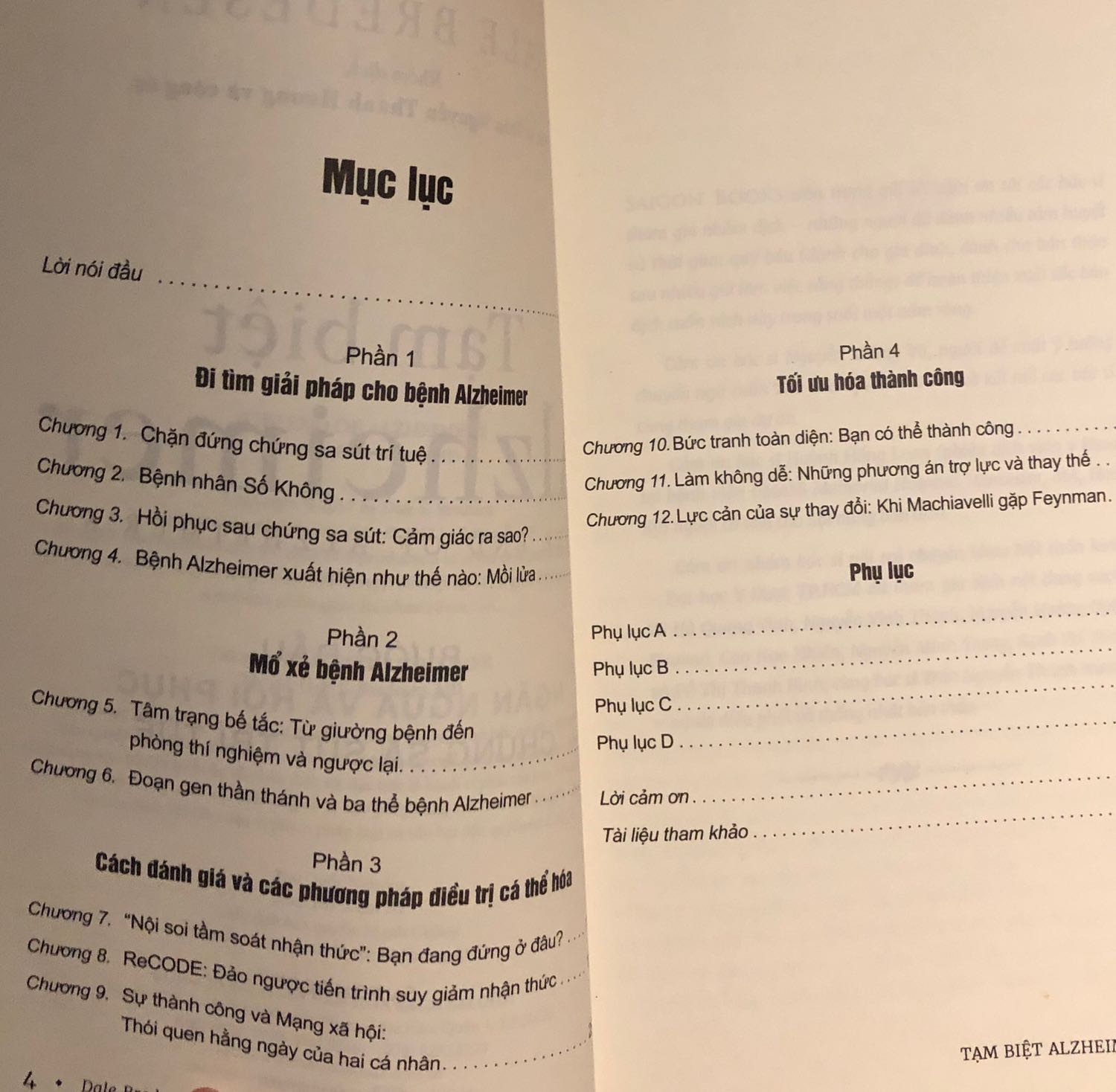 Thì ra lão hoá ko phải nguyên nhân duy nhất dẫn tới căn bệnh này, mà ưuan trọng là nó có thể phòng ngừa từ sớm. Mới 3x mà đã thấy biểu hiện đãng trí nên phải tìm đọc vội. Ko ngờ ít sách viết về đề tài này như vậy. Nên đọc, tuy nhiều ffoanj giải thích khoa học hơi nhiều thông tin và khó liên kết đối với mình.