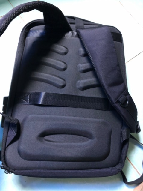 Chất vải tốt, nhẹ nhàng và thoải mái khi di chuyển. Kiểu dáng y như mẫu.