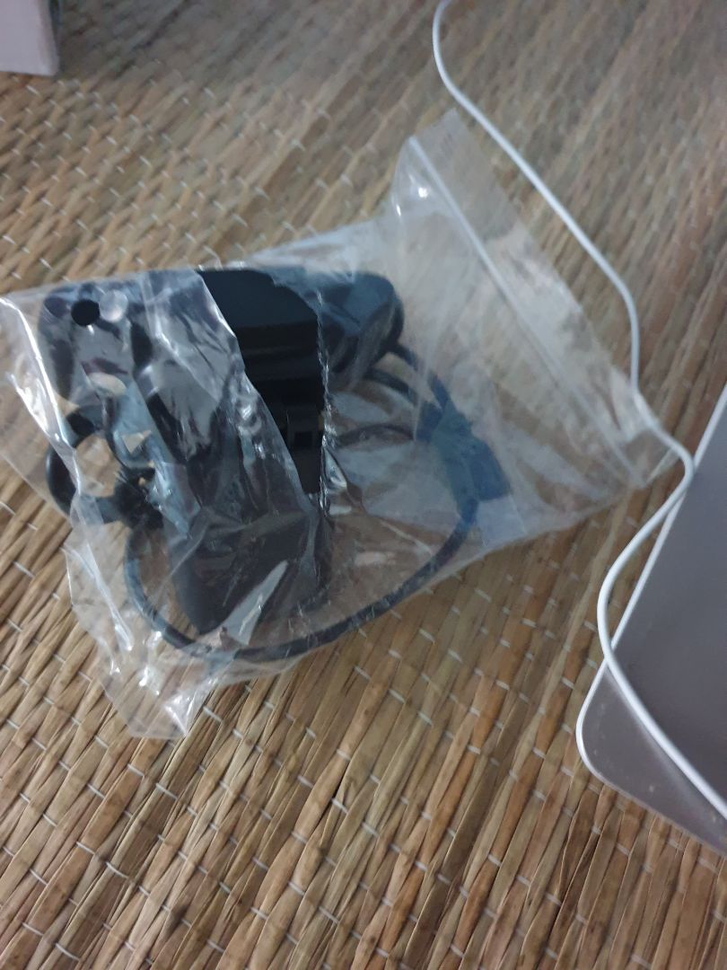 hàng sai mô tả 2 lần r lần trc là tự ý thay đổi hàng lần này là đưa hàng không đung mô tả😤😤😤🤬