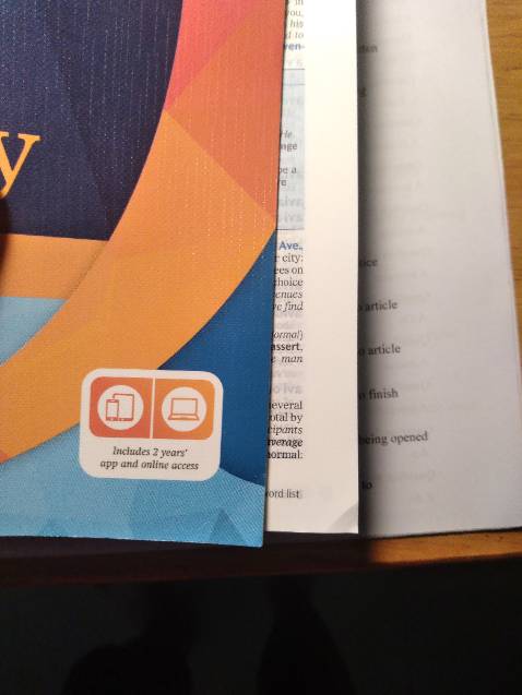 Chất lượng giấy cực ổn, giao hàng nhanh nhưng sách lại bị quăn góc