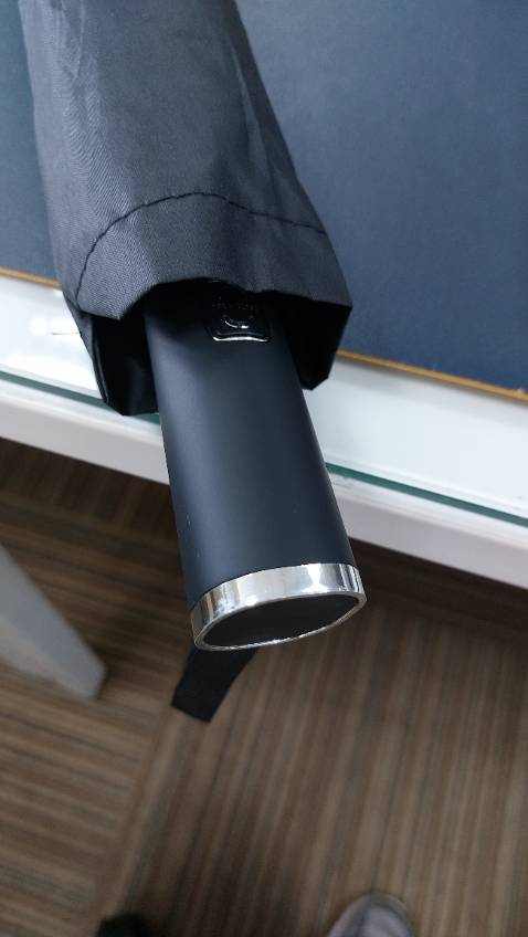 sản phẩm không có tem mác nhìn rất chip như *** vậy.