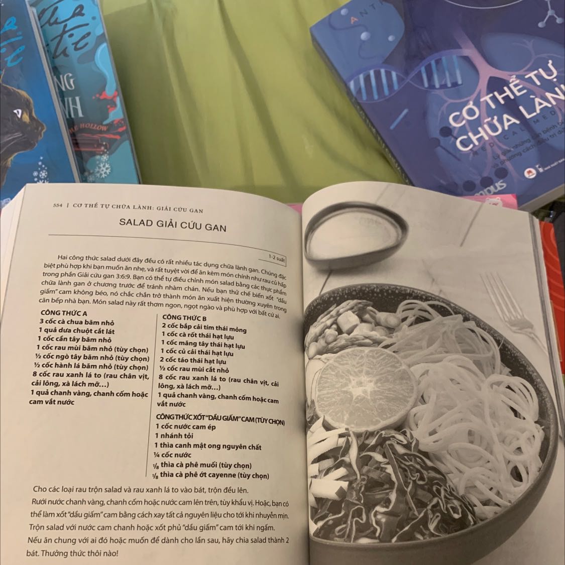 Có mấy trang công thức nấu ăn in trắng đen nên nhìn thấy không hấp dẫn lắm 😂 nhưng nội dung hay và cần thiết cho ai muốn tập sống healthy nha 👌🤗