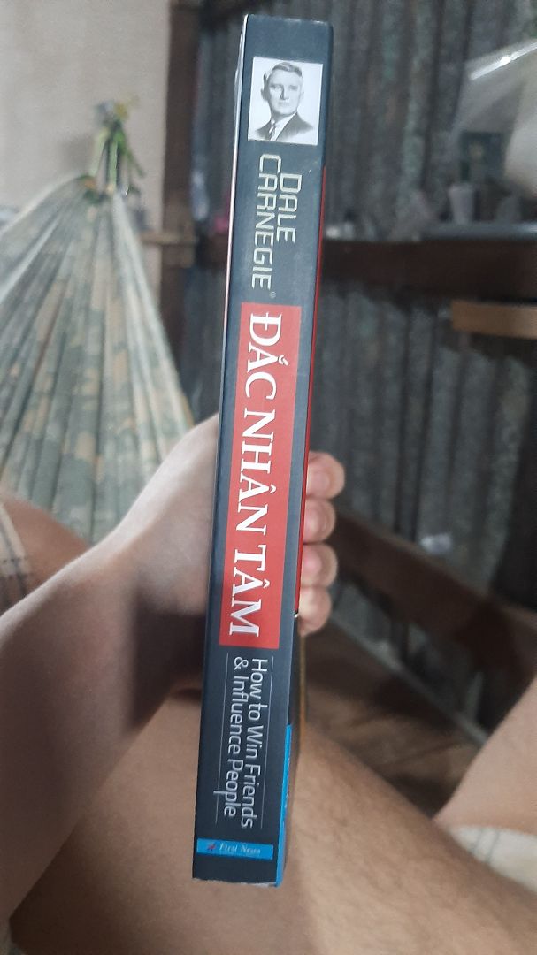 Giao hàng khá nhanh, sách ok rất đẹp, về nội dung thì khỏi phải bàn cãi nữa vì nó đã quá là nổi tiếng và kinh điển rồi. Mọi người nên mua để phát triển bản thân nhé.