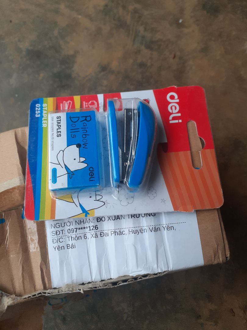 em đặt màu xanh lá cây chuyển hàng về lại màu xach dương h shop đổi cho em được không ạ