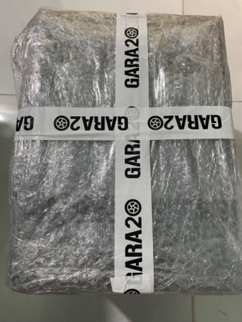 Shop đóng gói rất kỹ, được shop tư vấn size mặc vừa người ạ.