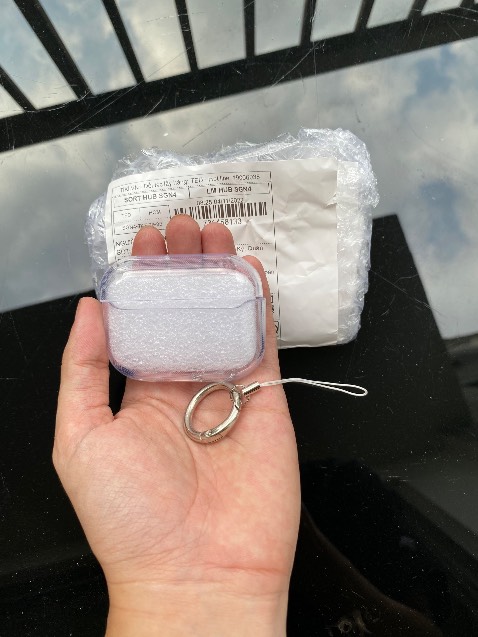 Ốp đẹp trong suốt và có móc chắc chắn, cám ơn shop