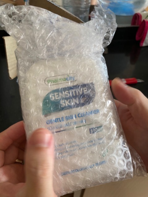 Mua xài thử chứ cũng không biết chất lượng sản phẩm này như thế nào. 
Bên tiki ship hàng tốt, bạn shipper khu nhà tôi rất rất dễ thương.
Hài lòng với dịch vụ  tiki vô cùng