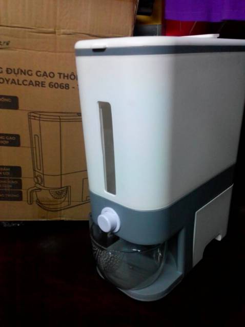 Nhận được thùng gạo giao từ Hà Nội vào TPHCM rất đẹp, đóng gói rất cẩn thận, nhựa ko mùi,ko nứt mẻ, chúc shop TOYHOUSE official Store có nhiều KH., cám ơnTiki.