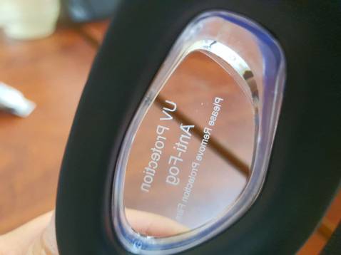 Kính cận tốt,Giá khá rẻ so với dòng khác nhưng chất lượng rất ngon lành  , Mẫu đẹp đeo rất thoải mái . Sử dụng lâu dưới nước mà không bị hở vào nước hay mờ .Độ cận chính xác tương đối , không bị nhức mắt hay khó chịu