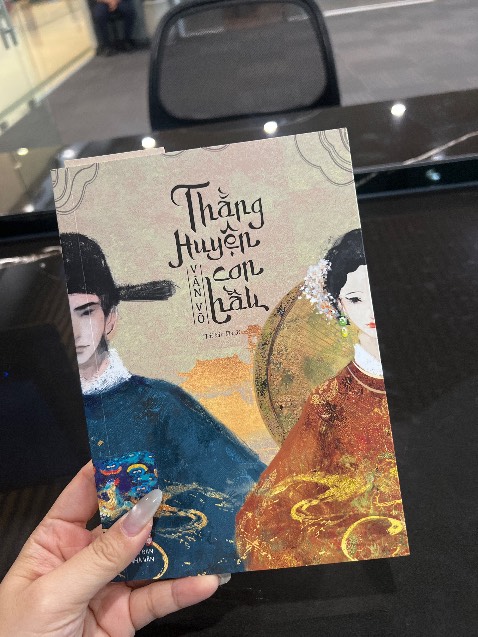 Hay lắm các bác ơi. Giọng văn, ca dao rất hay. Bìa và bookmark lại rất thơ và đẹp