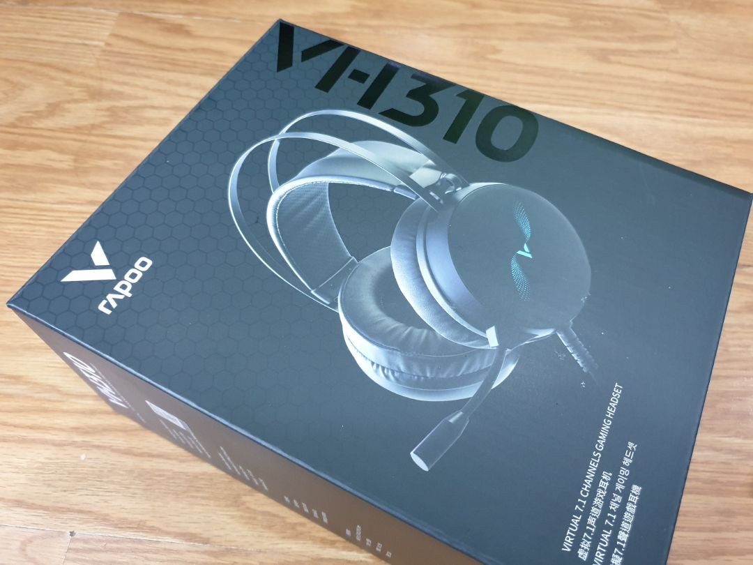 ? Hàng tốt. Giá tốt. Tiki giao hàng tốt.
Đã *** và chất lượng rất ổn so với giá dưới 300k. 

Lưu ý là đuôi cắm USB nhé cả nhà. Không phải cáp 3.5mm nên chỉ cắm vào máy tính, không cắm vào điện thoại được.

AE chơi game hay họp Zoom nên mua ?