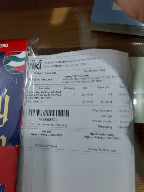 Mua hàng Tiki bao nhiêu năm.. lần 2 thất vọng..Mình đặt kem dưỡng môi...sản phẩm ở trên..mà nhận được 1 chai nước tẩy trang..
Shop vui lòng giải quyết sự nhầm lẫn này giúp mình nhé. Mua hàng Tiki bao nhiêu năm.. lần 2 thất vọng..Mình đặt kem dưỡng môi...sản phẩm ở trên..mà nhận được 1 chai nước tẩy trang..
Shop vui lòng giải quyết sự nhầm lẫn này giúp mình nhé.