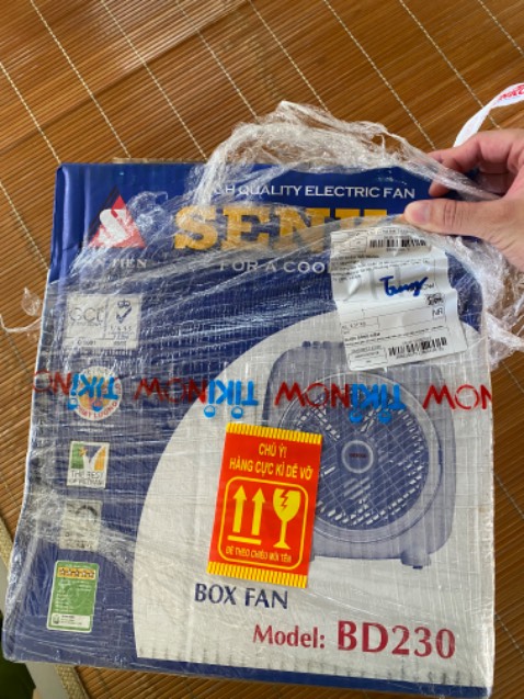 Quạt bé xíu à,  và không được mát nên ai mua lưu ý thêm. Dùng trong phòng có đh thì ok chứ dùng bt thì không thấm tí nào. Đổi trả mà tiki không cho Quạt bé xíu à,  và không được mát nên ai mua lưu ý thêm. Dùng trong phòng có đh thì ok chứ dùng bt thì không thấm tí nào. Đổi trả mà tiki không cho