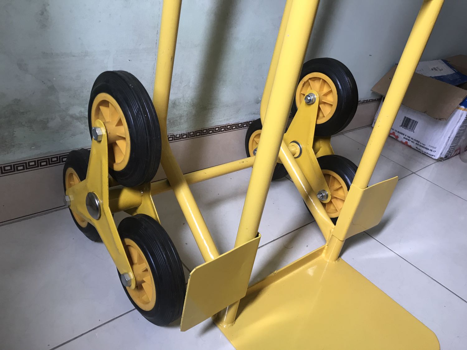 Giao hàng đungns hẹn, đóng gói bình thường. Chất lượng tạm ổn