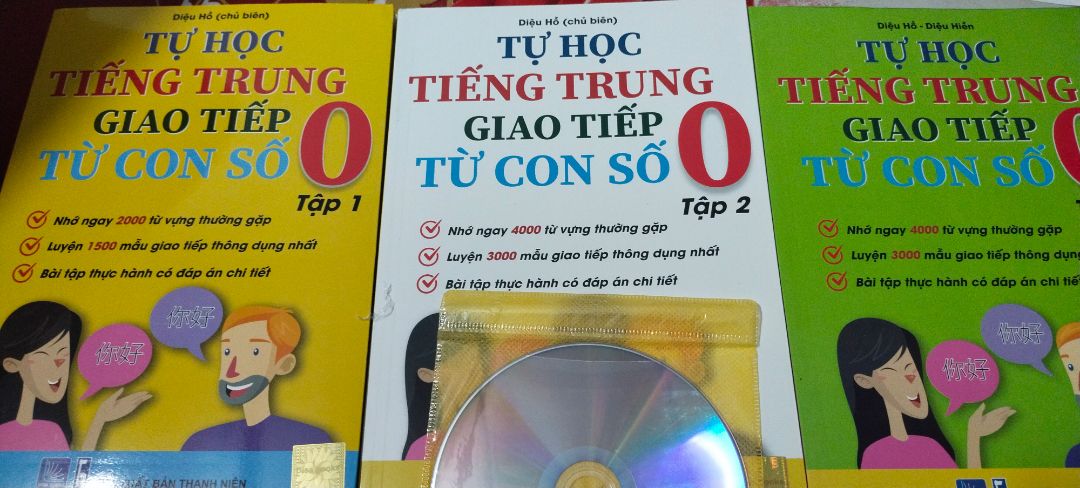Sản phẩm đóng gói đẹp, có hướng dẫn chi tiết, có tặng kèm dvd để nghe học.. Mọi người có thể mua về để nâng cao vốn từ vựng vì nó có quy trình từ thấp đến cao Sản phẩm đóng gói đẹp, có hướng dẫn chi tiết, có tặng kèm dvd để nghe học.. Mọi người có thể mua về để nâng cao vốn từ vựng vì nó có quy trình từ thấp đến cao