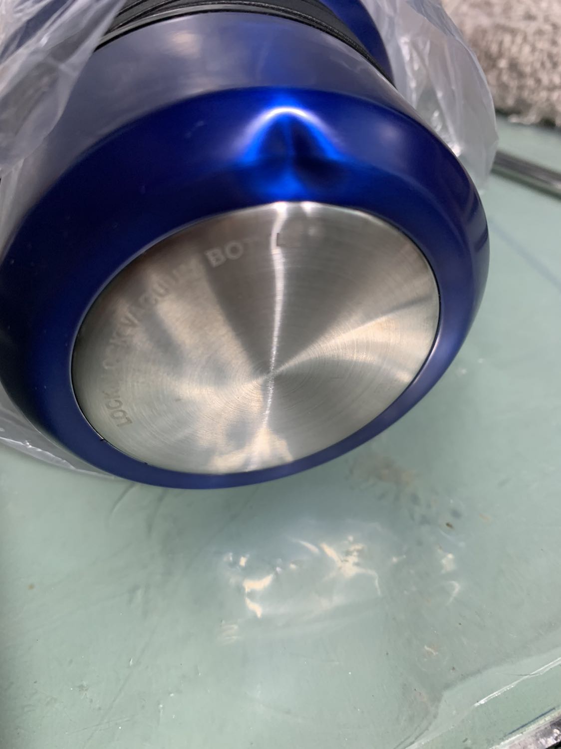 Shop làm ăn ko uy tín. Dịch vụ chăm sóc khách hàng thì dở tệ. Nhắn tin từ sáng tới chiều mới trả lời. Sản phẩm trước khi giao ko kiểm tra kĩ, mình thắc mắc thì bảo chờ tới giờ tới lượt để kiểm tra. Mọi ng chú ý shop này. Shop giao hàng móp méo. Đóng gói thì qua loa. 1* này chỉ dành cho tiki giao hàng nhanh hơn dự kiến. Chứ shop ko đáng 1*