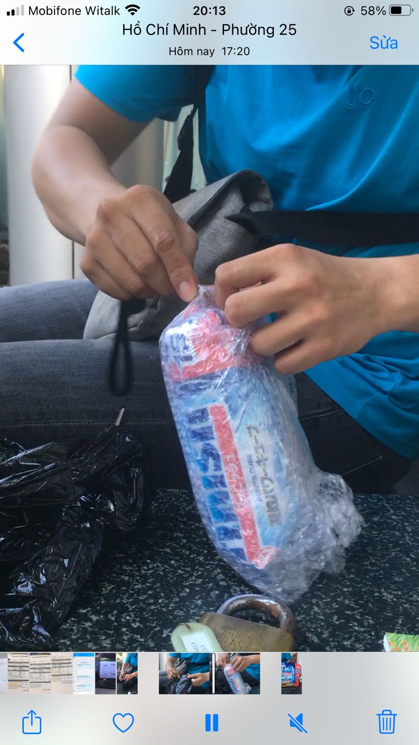 Đặt mua 2 bịch đã trả tiền trước, lúc nhận hàng mở ra có 1 bịch đã báo cho TK 2 ngày rồi mà chưa thấy phản hồi. Nhà đang hết viên rửa chén giờ lại phải chờ??