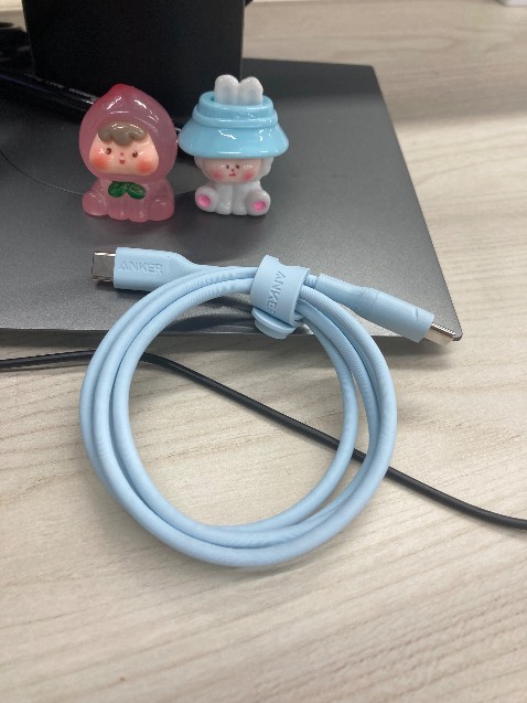 Gọn, dây mềm dẻo, thấy xài cũng tiện