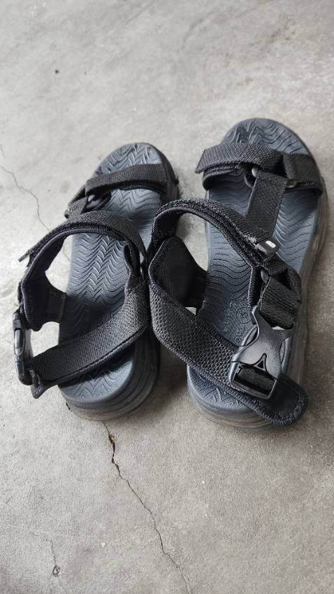 Giày tốt, nên mua nha