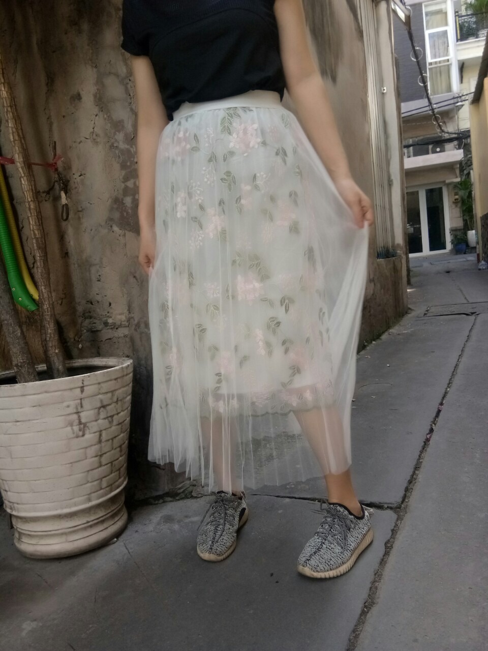 Muốn tìm cho mình những khoảnh khắc bình yên
Muốn tìm cho mình những dịu êm bất chợt
… mà giữa bộn bề tưởng chừng đã bỏ quên…