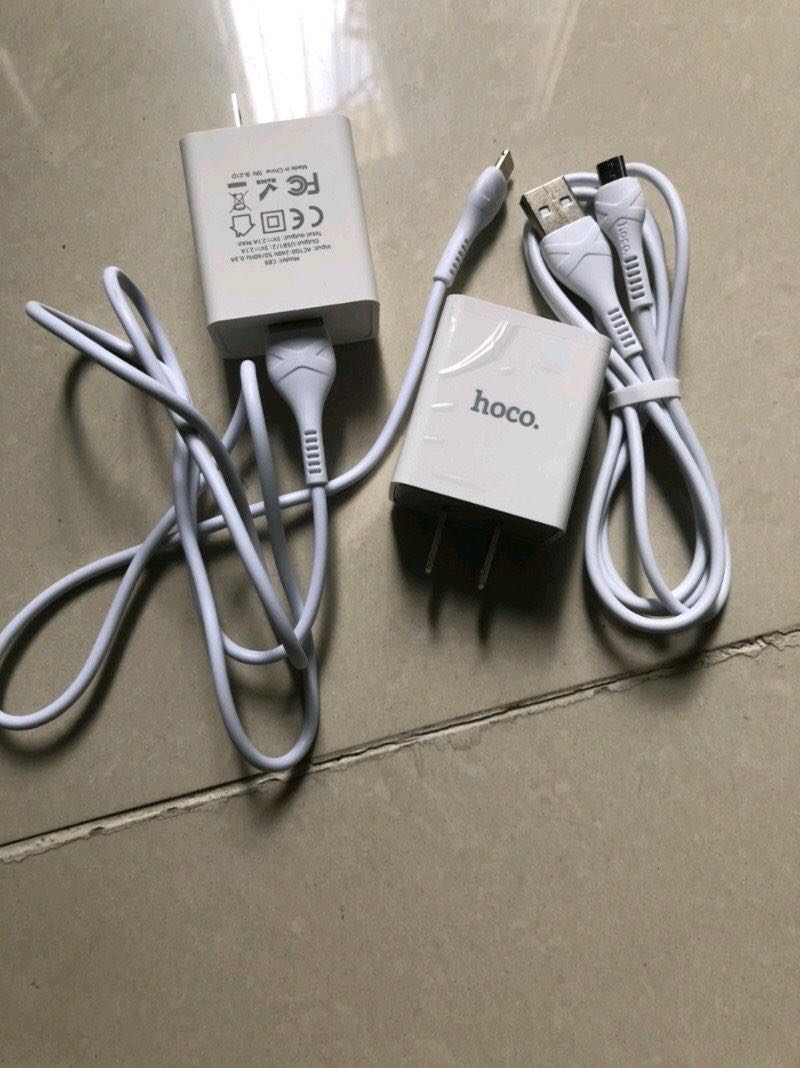 Mình đã nhận được hàng chỉ sau 2 ngày, shop gói hàng nhìn cute vch😊. Mong là sản phẩm sạc chất lượng đúng như tên gọi là sạc nhanh.