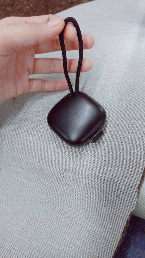 Sau 2 ngày sử dụng thì cho shop 5 sao...đây là lần đầu tiên mình mua bên tiki...sp rất tốt so với giá..đeo êm.hộp chắc chắn.âm thanh hay...nhưng có điều. Giao hàng lâu và 1 cái chưa hài lòng về tai nghe là chống ồn kém