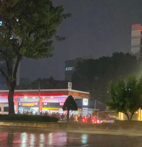 Giao hàng siu nhanh, đặt chiều qa, sáng sớm đã nhận hàng, chất lượng thì chưa bít vì chưa mở ra xem, mua nhìu đc giảm giá nên rẻ hơn mua ngoài tiệm mỗi bịch đc mấy ngàn