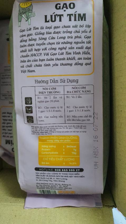 Giá ngang với thị trường, tuy nhiên 3 gói mình đặt hoàn toàn không được hút chân không như các đơn đặt hàng mấy nhận xét khác, ngoài ra thông tin loại gạo không có đề cập đến trong gạo có chất xơ hay không. Tuy nhiên bao bì đẹp, hi vọng chất lượng tốt như bao bì nên nên vote tạm 4 sao