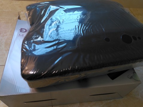 Máy có chức năng mát xa ở cổ vai gáy, túi khí mát xa + sưởi ấm vùng vai lưng và chế độ rung ở phần đùi. Hàng ok, mẹ tớ rất thích cứ lôi ra nằm hằng ngày 😂. Đóng gói chắc chắn ko bị móp hộp. Hàng chính hãng nên yên tâm về chế độ bảo hành. Nhân viên tư vấn rep nhanh 🤙