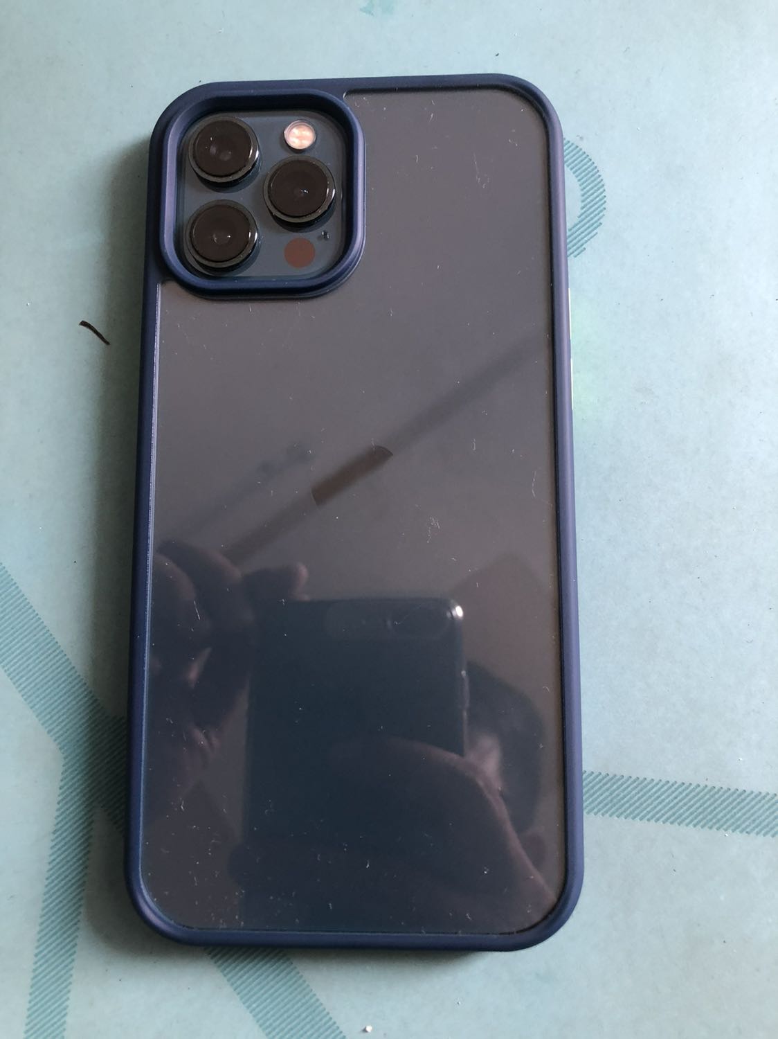 Sản phẩm đẹp, giao hành nhanh, các nút bấm rất nhẹ , dễ bấm chứ không cứng như các loại ốp khác Sản phẩm đẹp, giao hành nhanh, các nút bấm rất nhẹ , dễ bấm chứ không cứng như các loại ốp khác