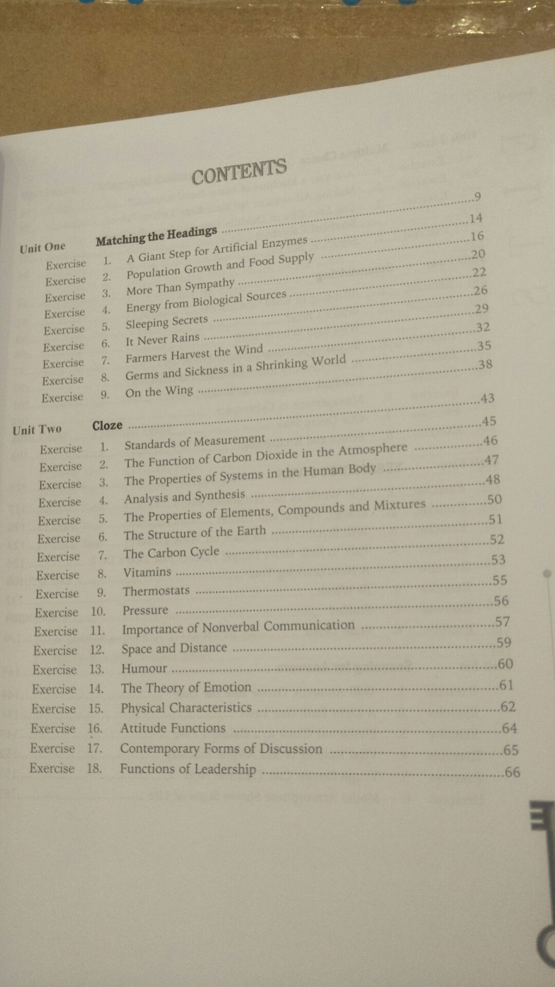 Nội dung: Sách chia theo các dạng câu hỏi để luyện tập, có hướng dẫn và đáp án.
Phù hợp cho các bạn LUYỆN thi cho quên các dạng câu, và tự luyện tập.
Hình thức: Sách mới, đẹp không bị cũ