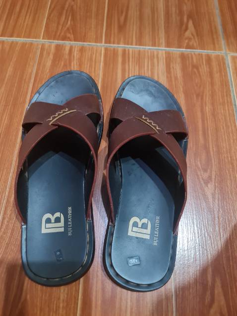 Hàng đẹp, đi êm chân. Bền thì phải dùng mới biết đc.