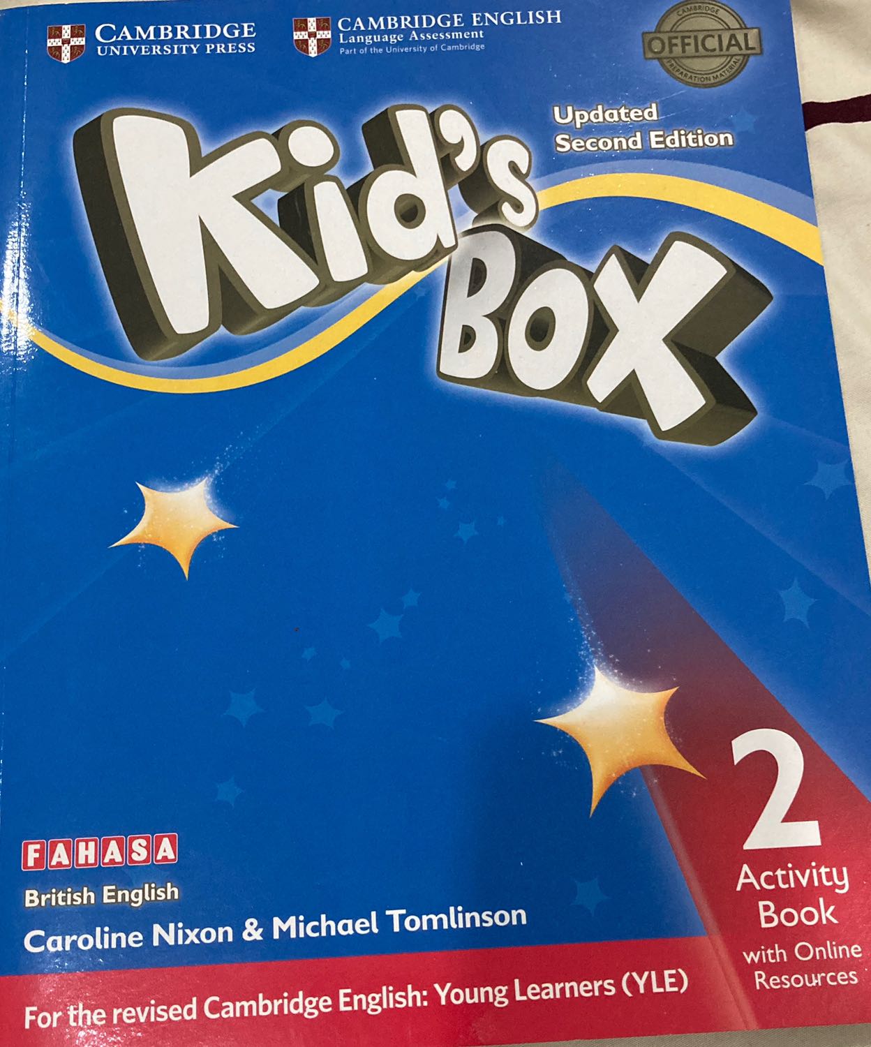 Sách đẹp, có mã chơi online