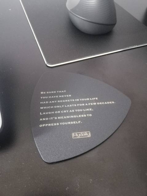 Chuot logi thì khỏi bàn, cầm thích lắm, ko tiếng click