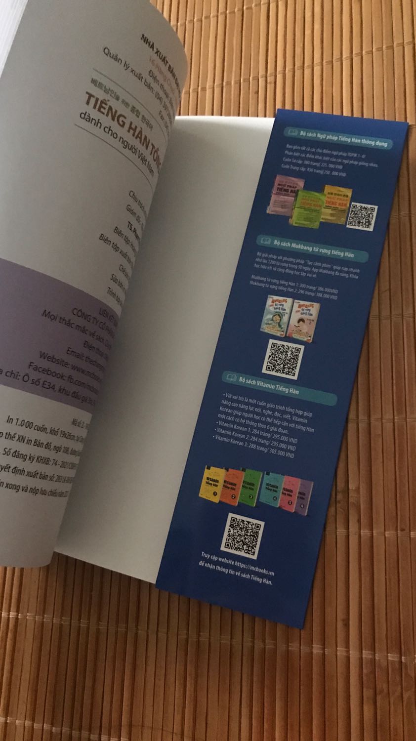 Sách chính hãng dày dặn in rõ nét, có các bài tập kèm theo, ko bị nhoè mờ, có app học kèm, các bạn tập tành học tiếng hàn tại nhà nên mua