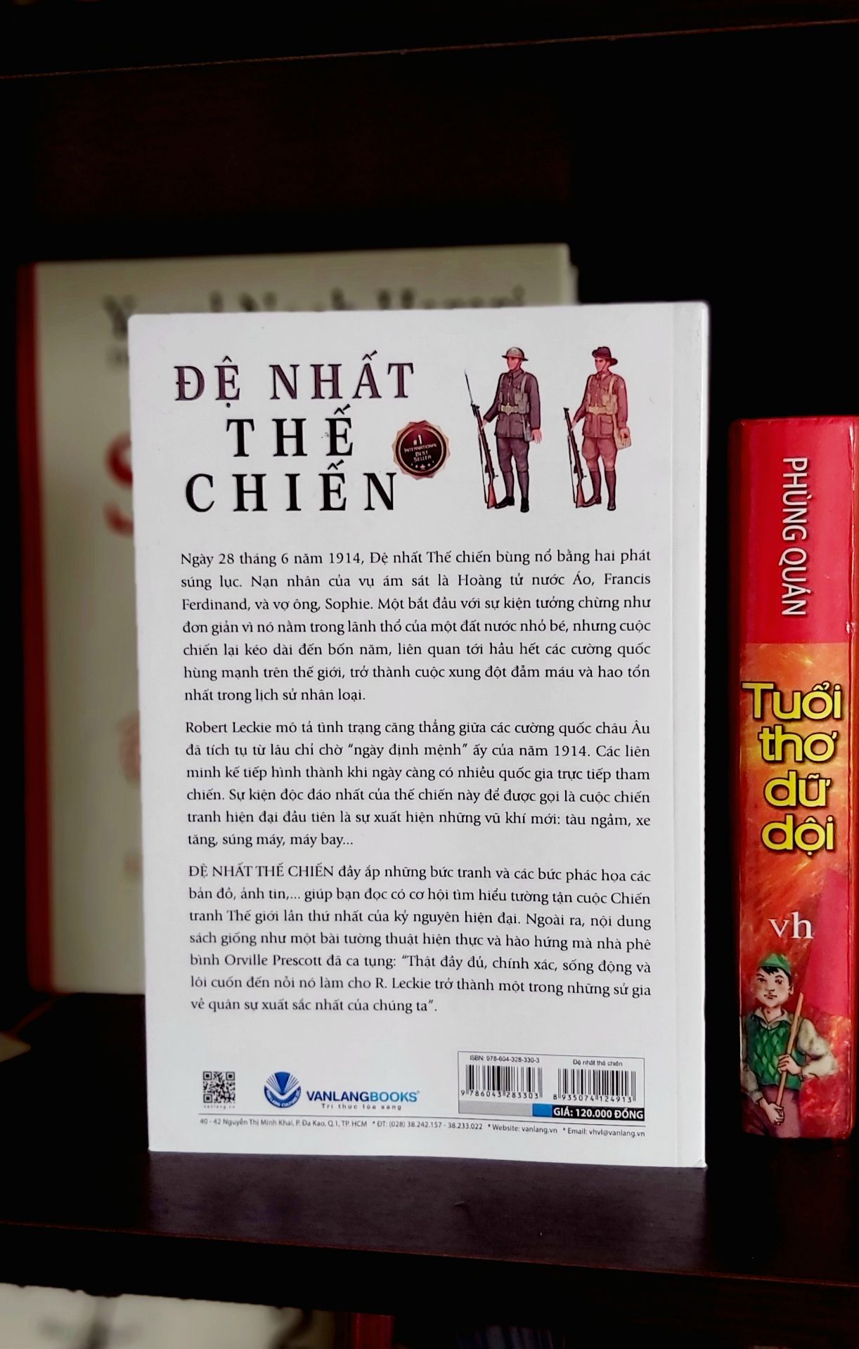 Sách đẹp, giấy in trắng, bìa được dập chữ nổi. Nhiều thông tin lịch sử bổ ích, được trình bày cô đọng dễ hiểu. Nhiều hình minh họa.
Dịch vụ Tiki tiện ích, giao hàng nhanh. Nhân viên giao hàng thân thiện, sẵn sàng tư vấn hỗ trợ KH. Like & Thanks!