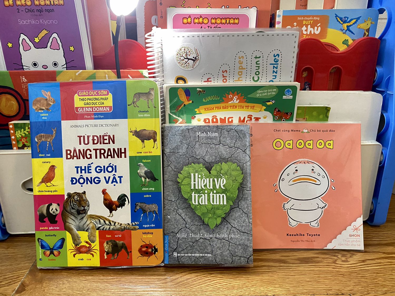 Tiki giao hàng siêu nhanh, M2 tết đặt, M4 tết đã giao xong. Một món quà đầu năm ý nghĩa cho 3 mẹ con.