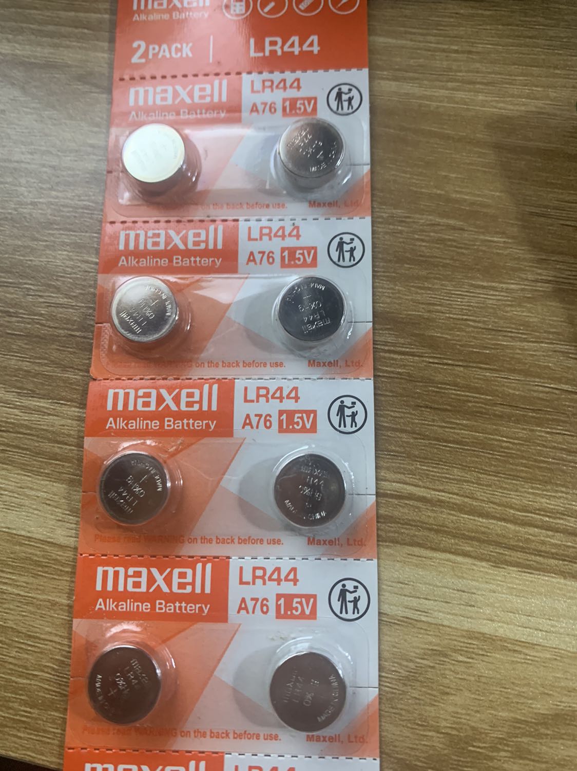 Shop giao hàng nhanh. Pin nhận đc đóng gói kĩ còn kit còn mới. Date nhận được ***