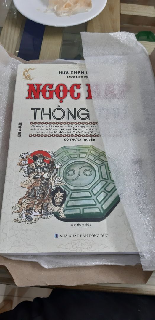 gói hàng cẩn thận, sách rất đẹp, mình mua cho ông và thấy chữ to dễ đọc gói hàng cẩn thận, sách rất đẹp, mình mua cho ông và thấy chữ to dễ đọc