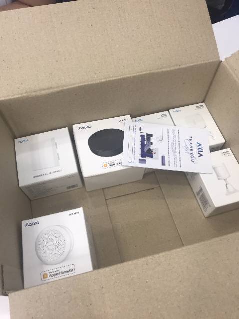 Sp chất lượng. Hình thức, mẫu mã đẹp. Kết nối rất đơn giản. Hàng mới tinh. Shop bọc hàng cẩn thận. Tiki ship nhanh 2h siêu tốc độ. Rất hài lòng