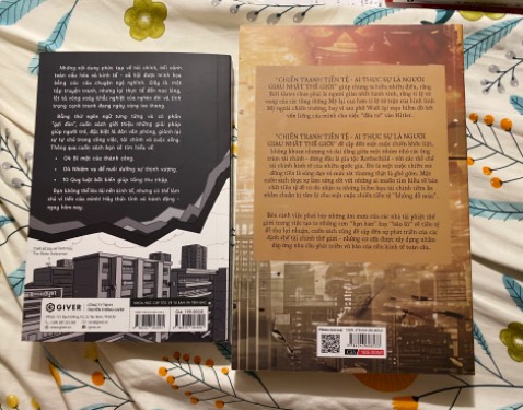 Cho Tiki 5 sao nhưng quyển sách thì 3 sao vì giá tiền cao so với giá trị nội dung. Nội dung ko dở nhưng ko đủ nhiều và sâu, hình ảnh nhiều làm tốn thêm giấy in. Quyển sách hơn trăm nghìn mà đọc 30p xong như đọc truyện tranh. Đối với mình quyên này dành cho con nít =))) Anyway nó vẫn sẽ hợp với nào bạn cần kiến thức tổng quát nhất, cơ bản nhất, dễ đọc, dễ hiểu, ít chữ (nhưng sau đó các bạn phải đi sâu tìm hiểu nhé vì tư bản và tài chính ko hề đơn giản). Sách điều chỉnh lại giá tiền là ok.