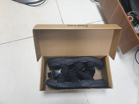 Đóng gói cẩn thận. Dép có vẻ chắc chắn